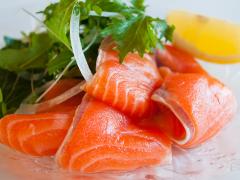 メイプルサーモン冷燻 (スモークサーモン) Mサイズ 約300g前後